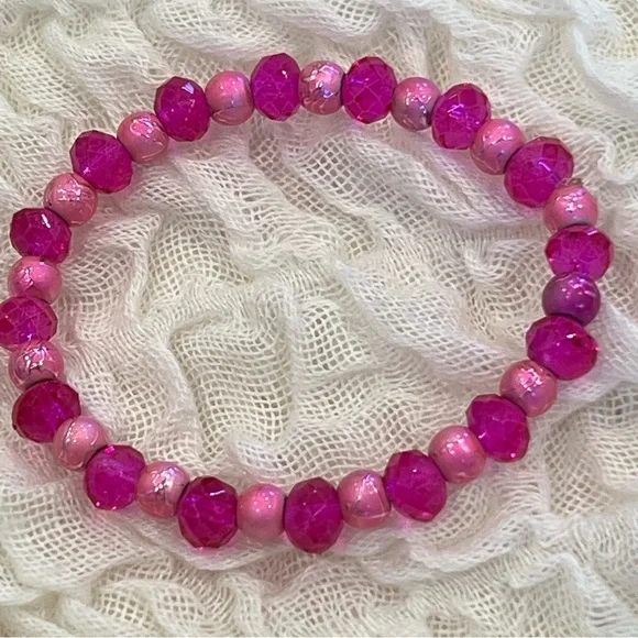 Handmade beaded stretchy stackable pink Barbie bracelets - Picture 8 of 10